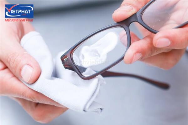 Bao lâu thay kính cận 1 lần - Trường hợp cần thay kính cận mới 8 Bao lâu thay kính cận 1 lần