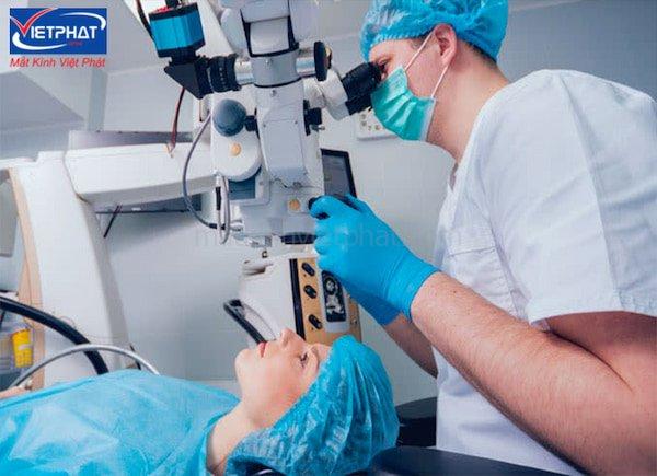 So sánh cận thị và viễn thị: Nguyên nhân và cách khắc phục 11 cận thị và viễn thị là gì