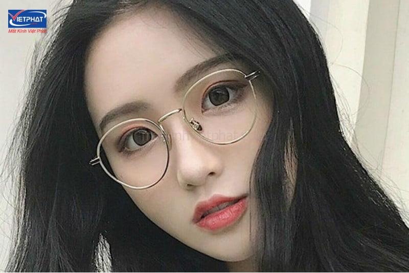Cách chọn kính râm phù hợp với từng dáng khuôn mặt 9 cách chọn kính râm phù hợp với khuôn mặt