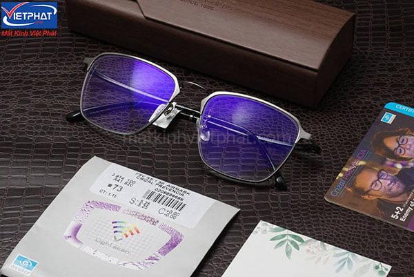 Cách kiểm tra kính có chống ánh sáng xanh 11 Tính năng tròng kính chống ánh sáng xanh