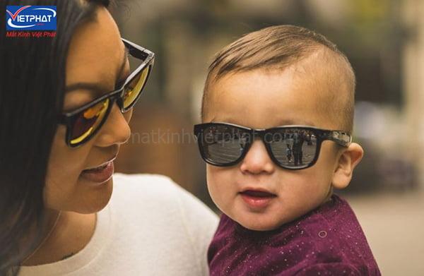 Cách nhận biết kính chống tia UV cực chuẩn bạn nên biết 11 Lưu ý khi sử dụng kính chống tia UV
