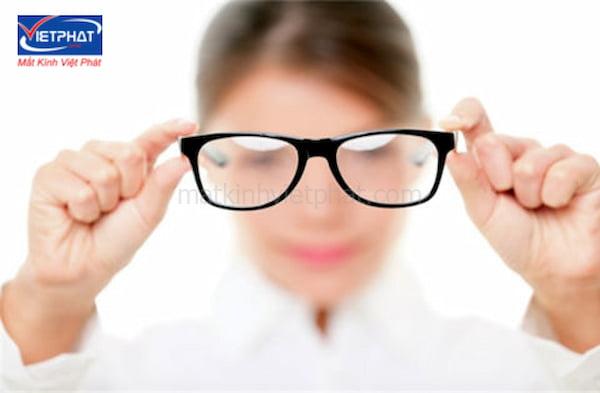 Cận thị giả, cận thị tạm thời là gì? Nguyên nhân do đâu? 10 cận thị giả là gì