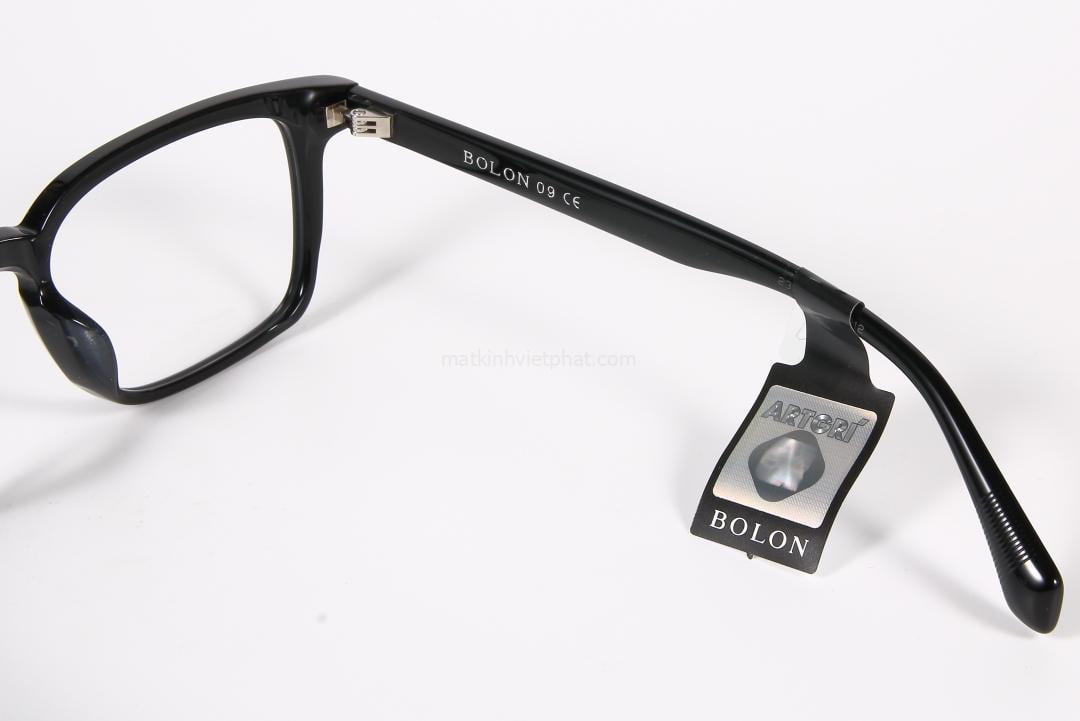 Gọng kính Bolon BJ3105 11 Thiết kế đơn giản