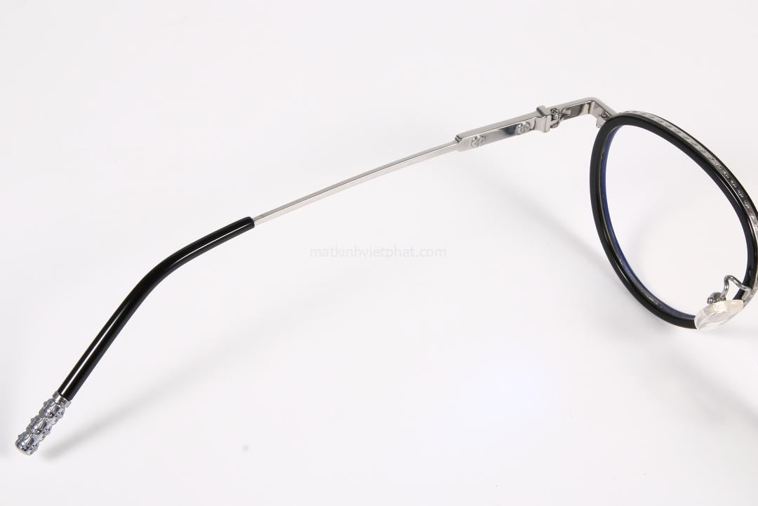 Gọng kính Chrome Hearth 8161 8 Tỉ mỉ trong từng chi tiết