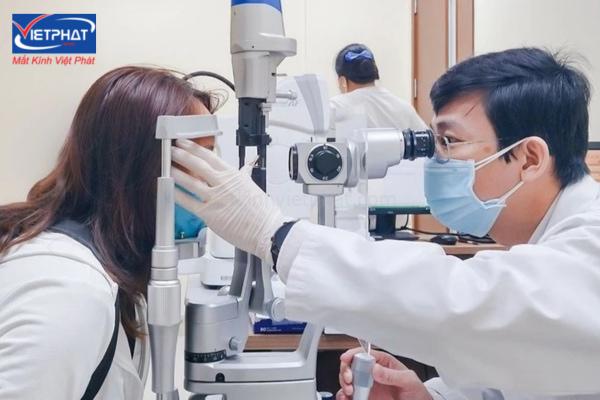 Cách chọn gọng kính cho người cận nặng phù hợp 9 Chọn gọng kính cho người cận nặng