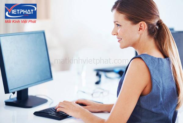 Khoảng cách từ mắt đến màn hình máy tính là bao nhiêu thì tốt? 9 Khoảng cách từ mắt đến màn hình máy tính an toàn
