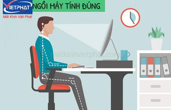 Khoảng cách từ mắt đến màn hình máy tính là bao nhiêu thì tốt? 13 Giữ cho tay luôn trong tư thế tốt khi làm việc trước máy tính