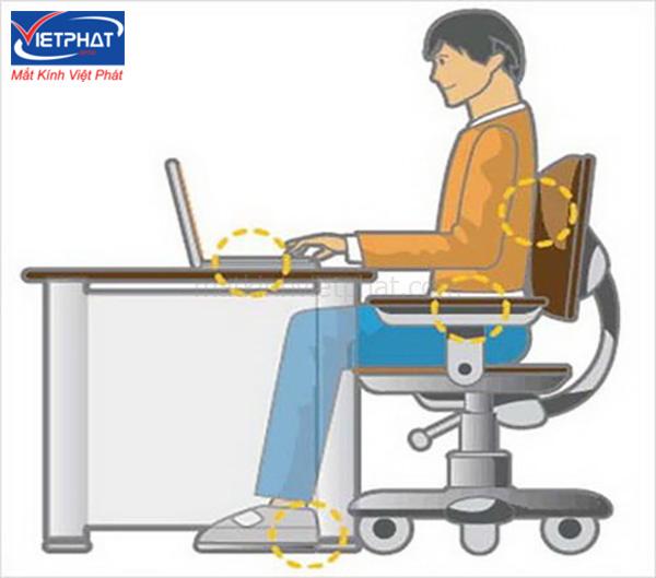 Khoảng cách từ mắt đến màn hình máy tính là bao nhiêu thì tốt? 14 Tư thế cổ và cách đặt màn hình máy tính rất quan trọng