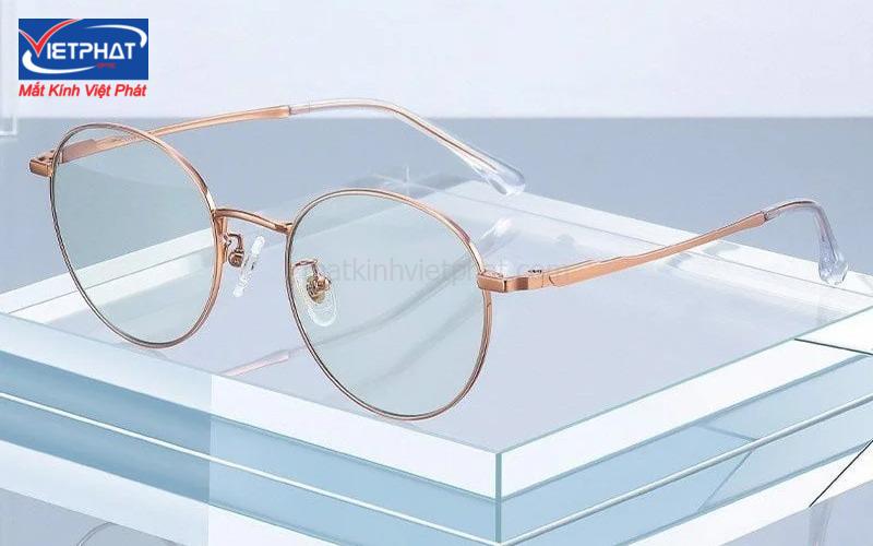 Nam mặt vuông đeo kính gì? Các mẫu kính cho gương mặt vuông 13 Gọng kính Patton ST6211