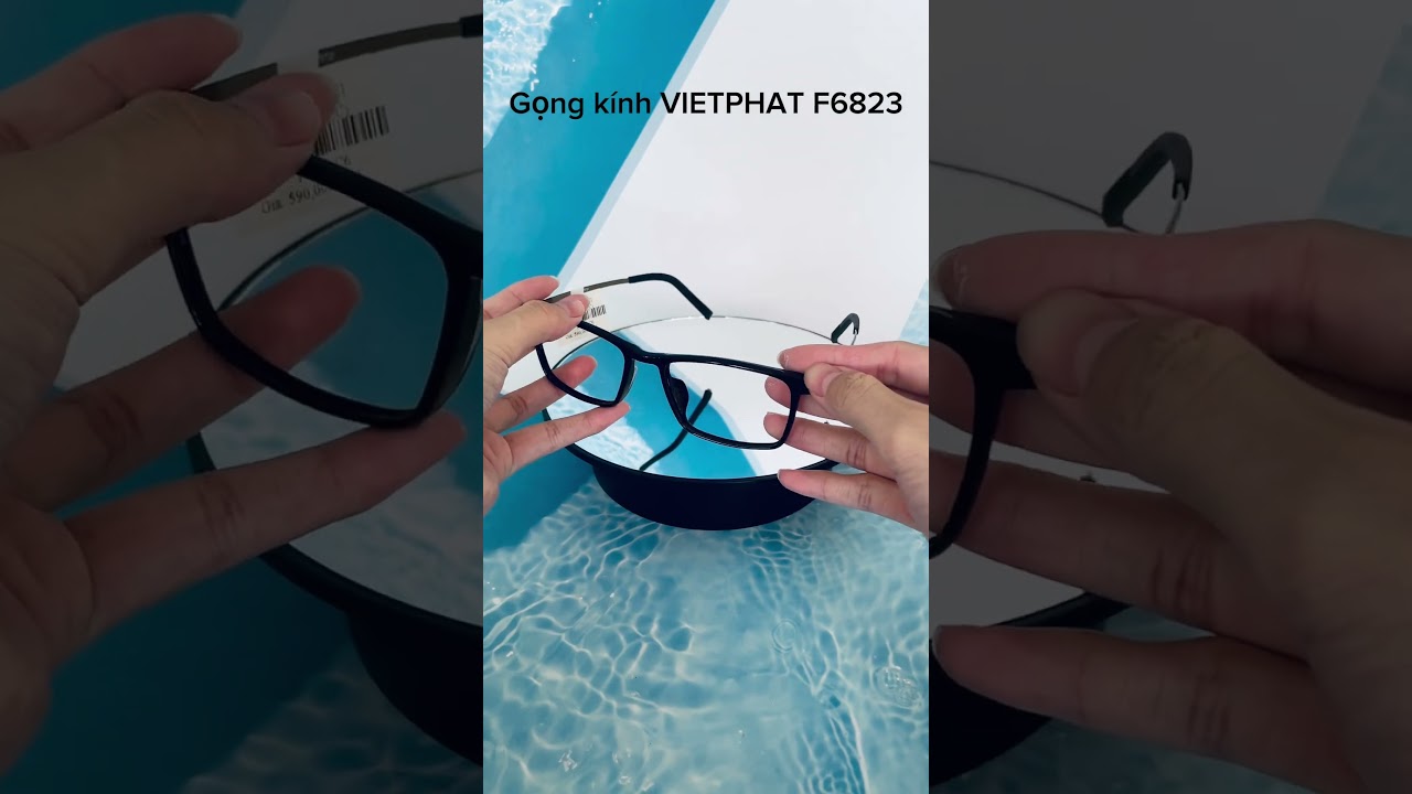 Gọng kính mắt vuông VIETPHAT F6823 https://matkinhvietphat.com/gong-kinh-mat-vuong-vietphat-f6823/