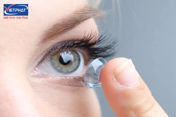 Cách rửa kính áp tròng an toàn & hiệu quả 9 Cách rửa lens