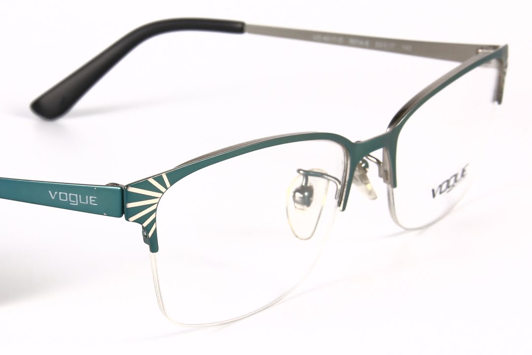 Gọng kính Vogue VO 4017-D 8 Gọng kính Vogue VO 4017-D