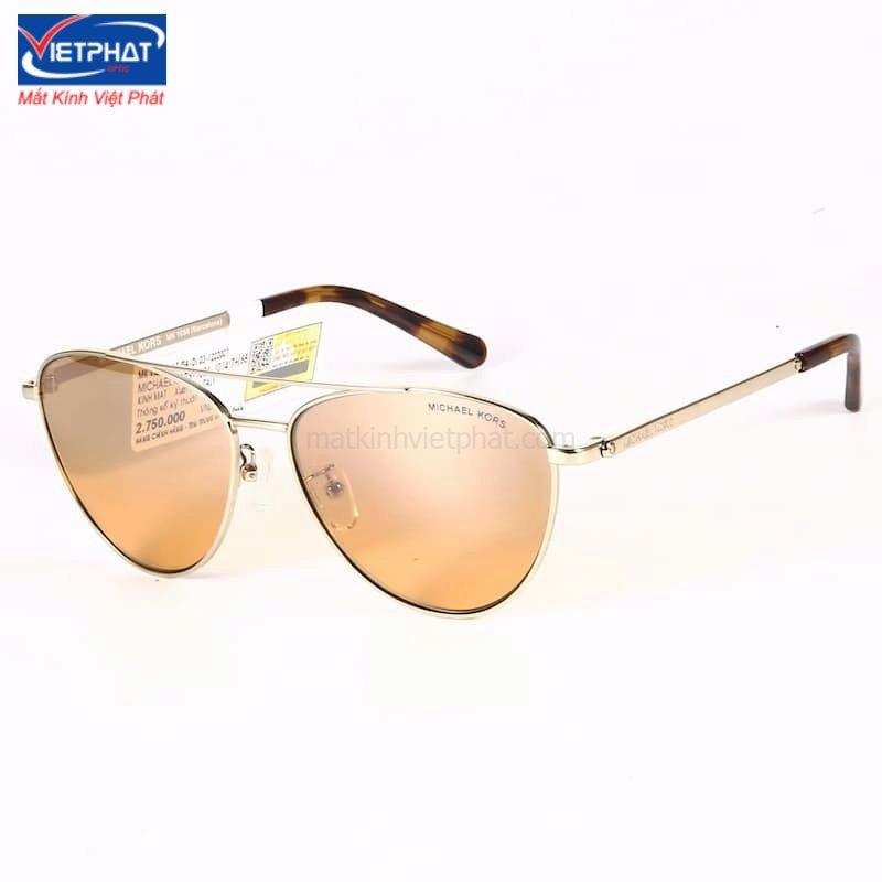 Mặt nhỏ nên đeo kính gì? 5 mẹo lựa chọn gọng kính phù hợp 20 mặt trái xoan nhỏ nên đeo kính gì