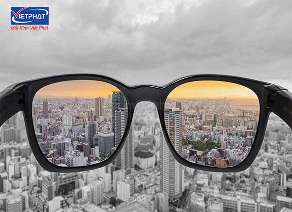 Bệnh mù màu là gì? Có chữa trị được không? 9 Kính cho người mù màu