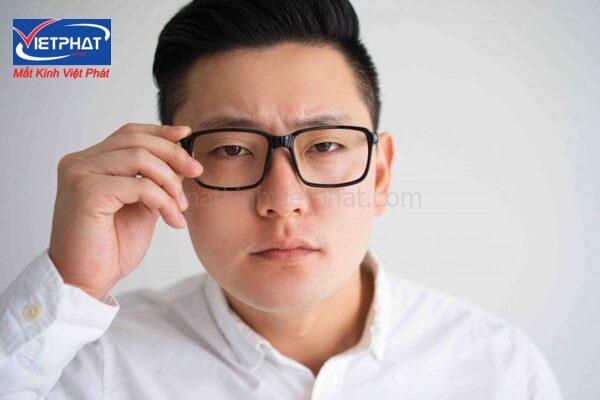 Bị choáng khi đeo kính mới: Nguyên nhân, triệu chứng và cách khắc phục 10 Đeo kính mới bị choáng ảnh hưởng đến cuộc sống của bạn