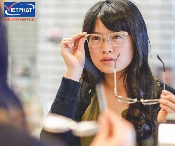 Cách giảm loạn thị - Loạn thị có giảm độ được không? 7 cách giảm loạn thị