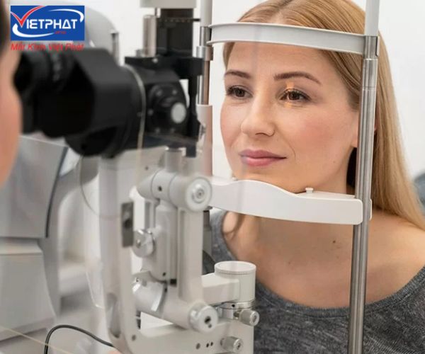 Cách giảm loạn thị - Loạn thị có giảm độ được không? 8 cách giảm loạn thị