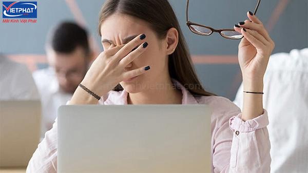 Cách làm giảm khô mắt hiệu quả, an toàn tại nhà 15 cách làm giảm khô mắt