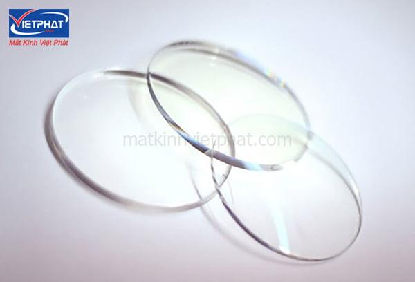 Tròng kính được làm bằng chất liệu gì? Cách nhận biết chất liệu tròng kính tốt 12 Cách nhận biết chất liệu tròng kính tốt