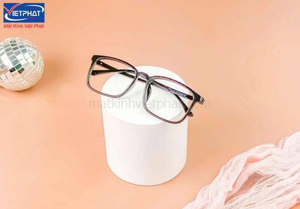 Khuyến mãi khủng lên tới 50% khi mua hàng tại Mắt kính Việt Phát 29 khuyến mãi cực sốc tới 50%