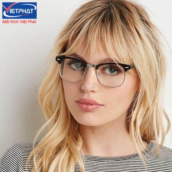 Mặt trái lê đeo kính nào hợp? Bí quyết chọn gọng kính phù hợp 11 Hình minh họa kiểu dáng mắt kính Browline