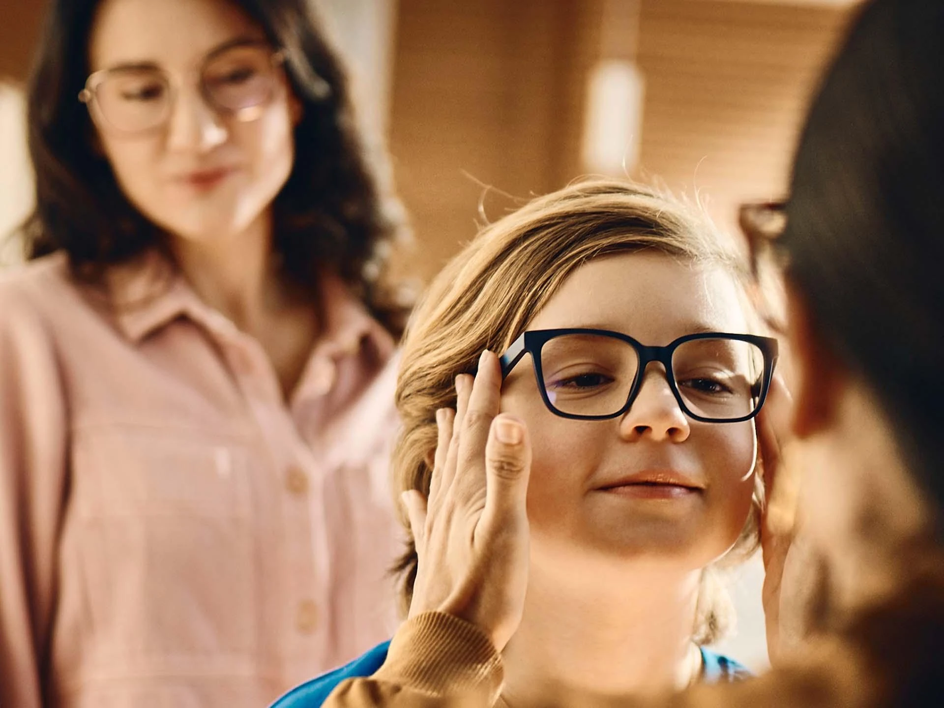 Tròng kính ZEISS MyoEase kiểm soát tiến triển cận thị trẻ em