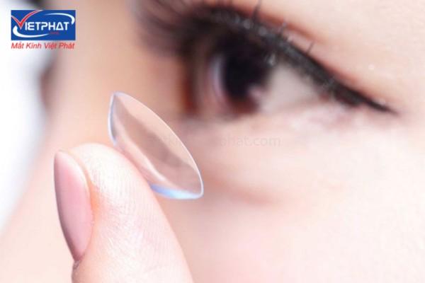 Viễn thị có cần đeo kính không? Bị viễn thị nên đeo kính gì? 12 viễn thị có cần đeo kính không