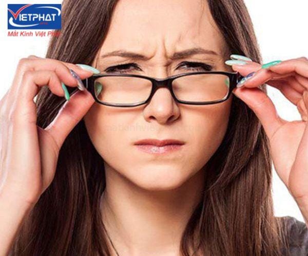 Vừa cận vừa loạn là gì? Cách điều trị và chăm sóc 13 vừa cận vừa loạn