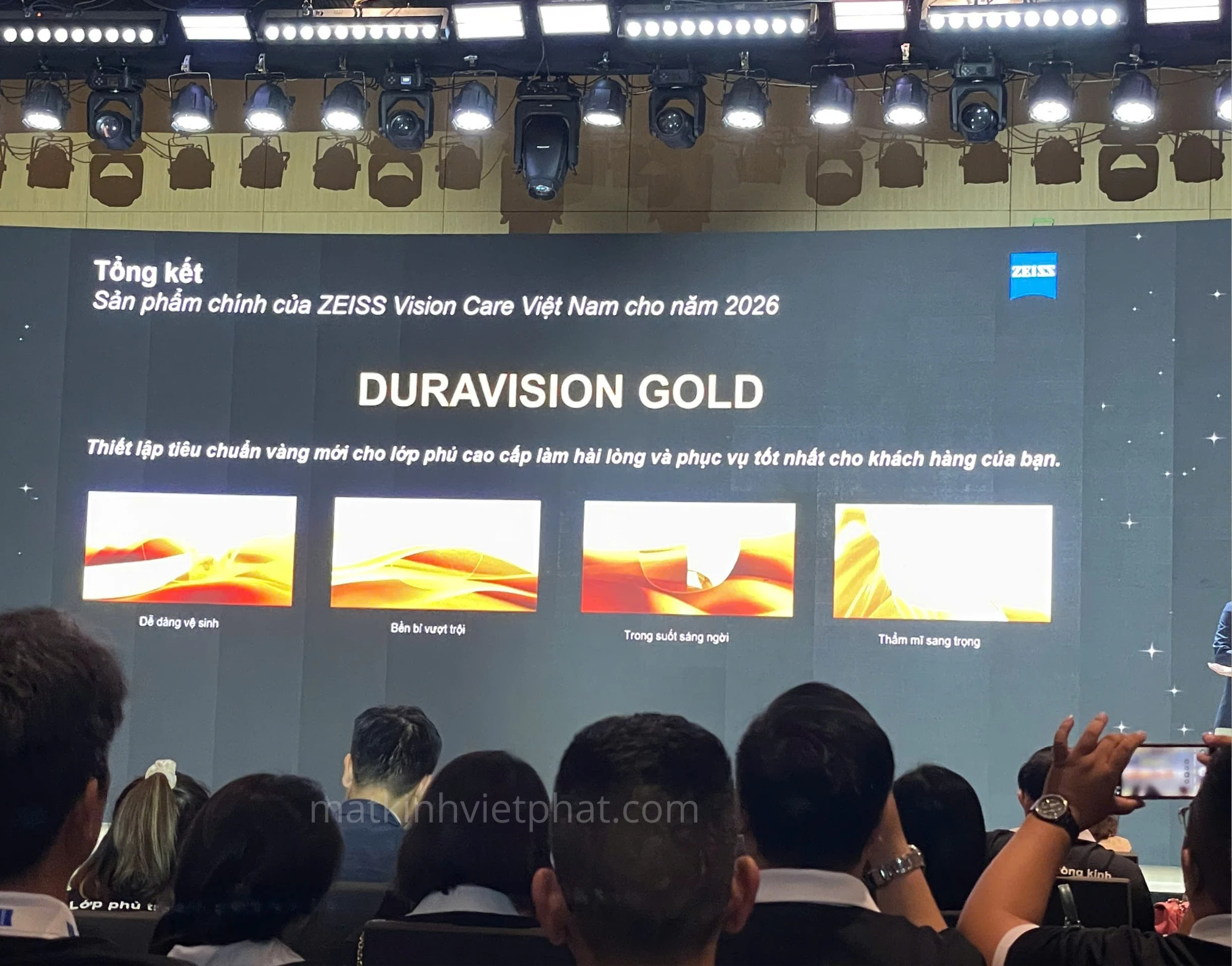 ZEISS DuraVision Gold UV Tiêu chuẩn vàng mới